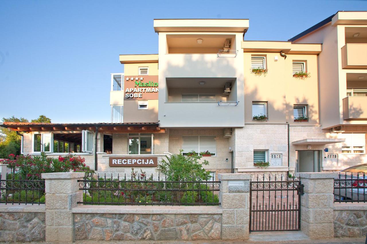 Apartments Maslina II 奈维斯 外观 照片