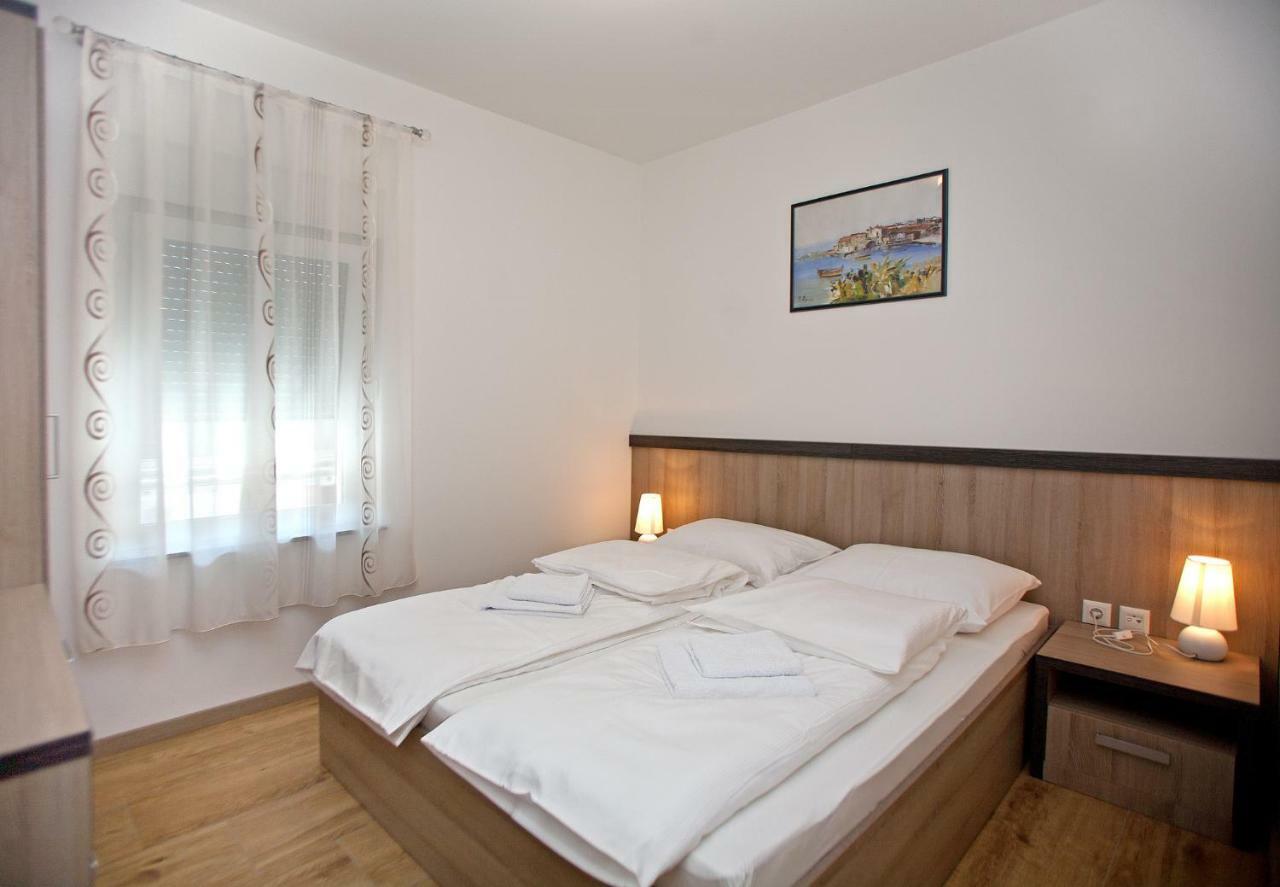 Apartments Maslina II 奈维斯 外观 照片