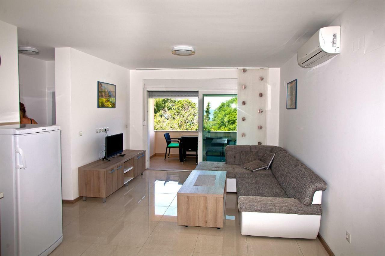 Apartments Maslina II 奈维斯 外观 照片