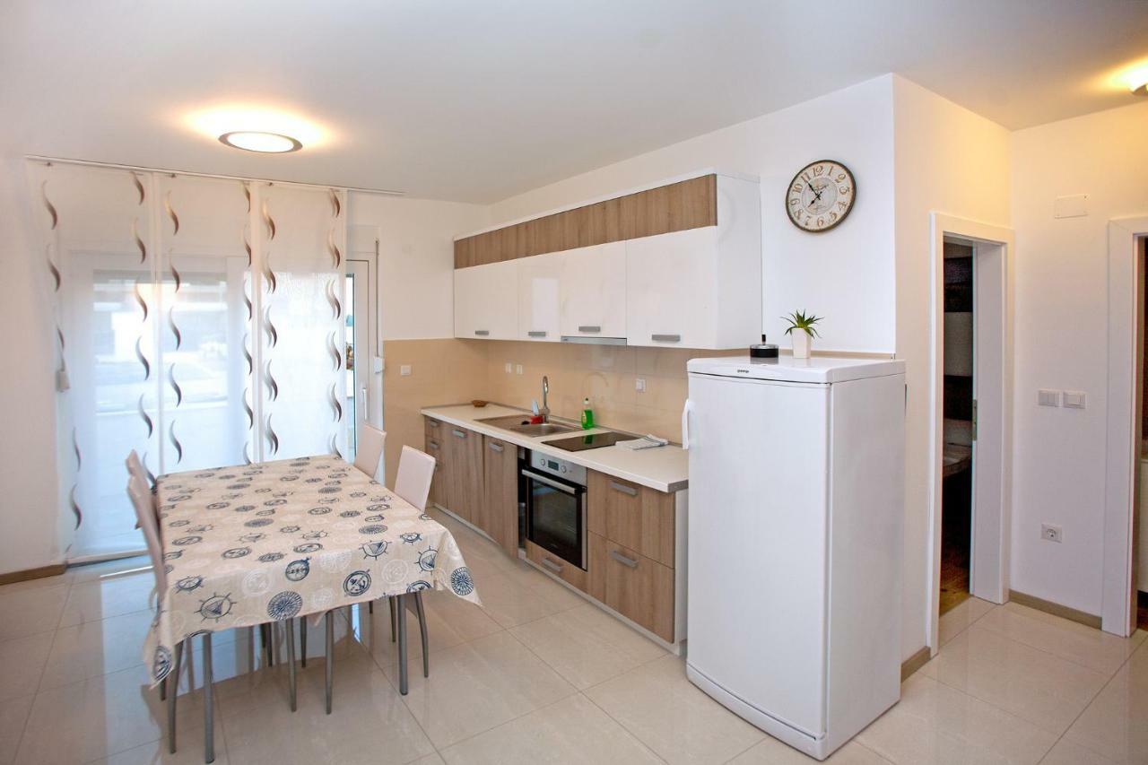 Apartments Maslina II 奈维斯 外观 照片